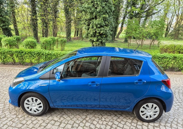 Toyota Yaris cena 45900 przebieg: 126750, rok produkcji 2015 z Wrocław małe 379